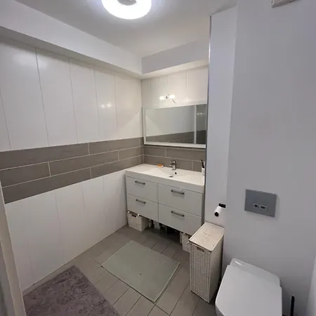 Spacieux Et Moderne Lägenhet *