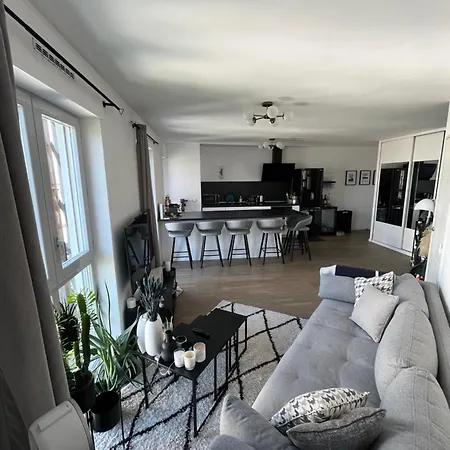 Spacieux Et Moderne Lägenhet