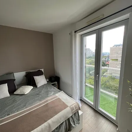 Spacieux Et Moderne Lägenhet Paris